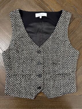 L'Academie Black & White Herringbone Vest
